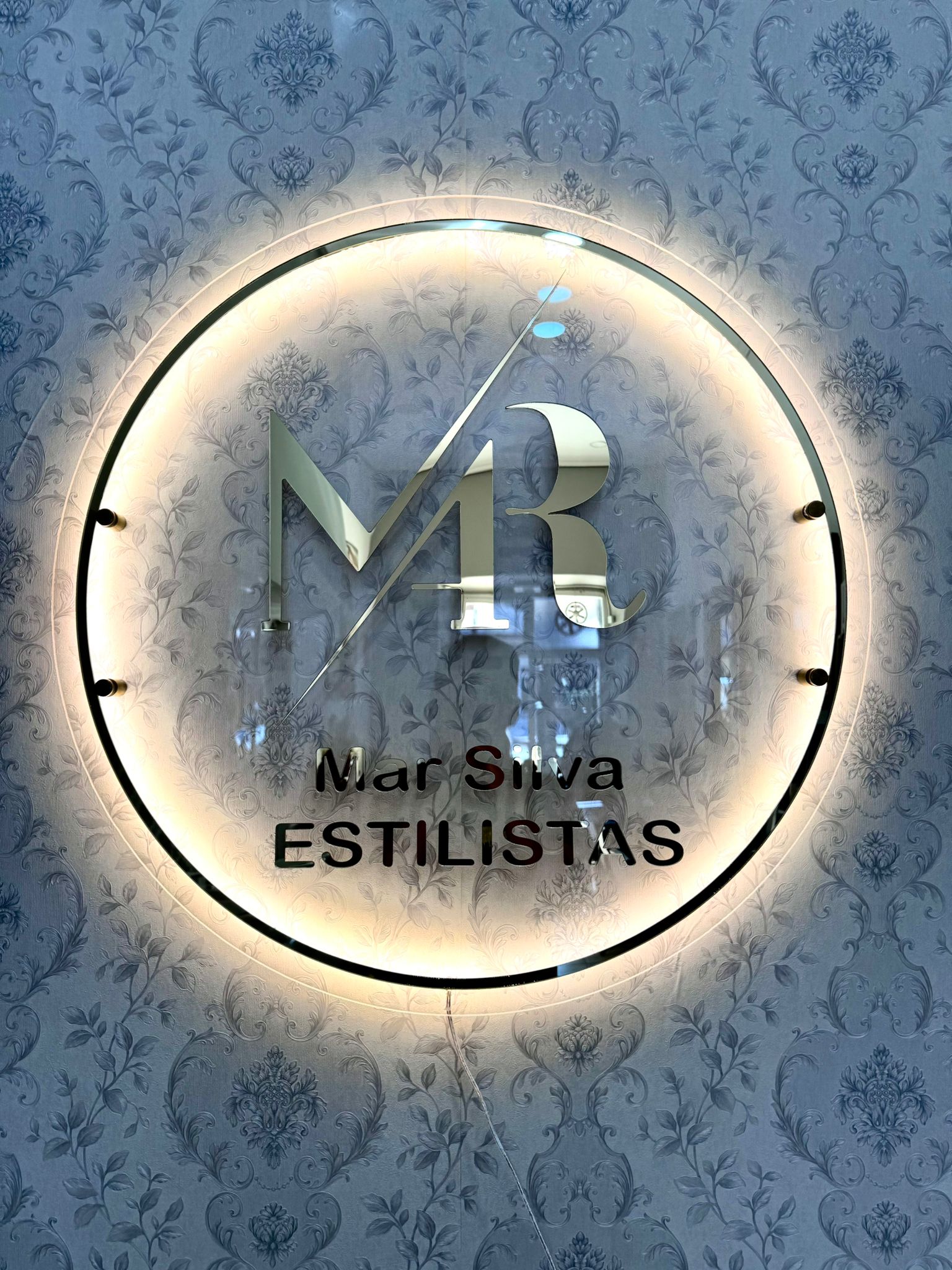 Mar Silva Estilistas - Letrero circular de neón
